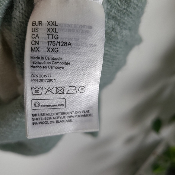 H&M Fine-Knit Sweater Sage Green Colorblock - Picture 5 of 8